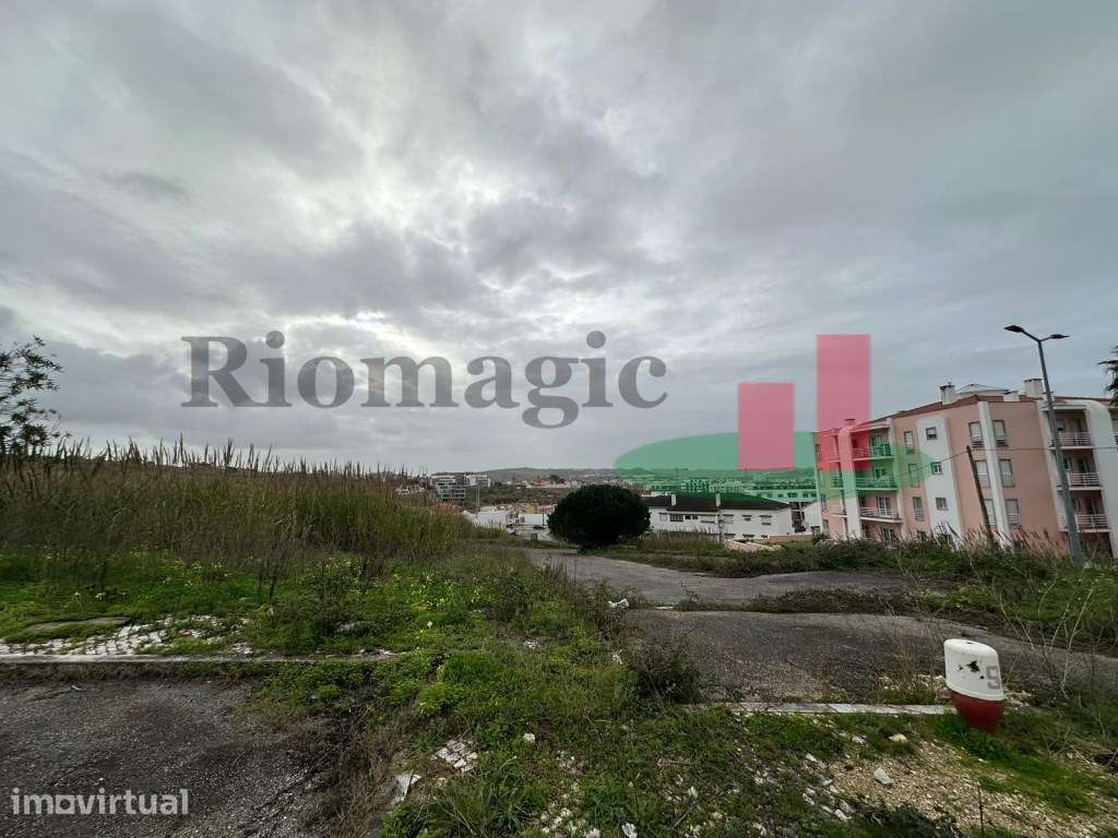 Lourinhã - Lote de Terreno para Construção Prédio de Habitação - Grande imagem: 5/7