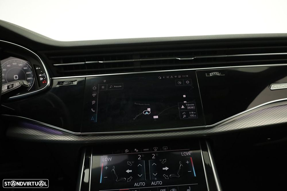 Audi Q8 55 TFSIe quattro Tiptronic - 13
