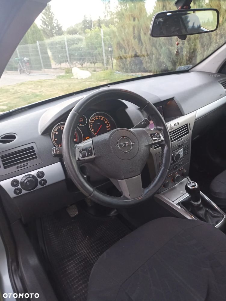 Opel Astra 1.9 CDTI - 2