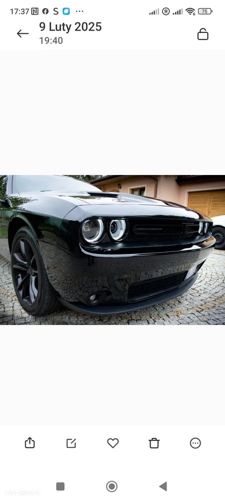 Dodge Challenger - 11