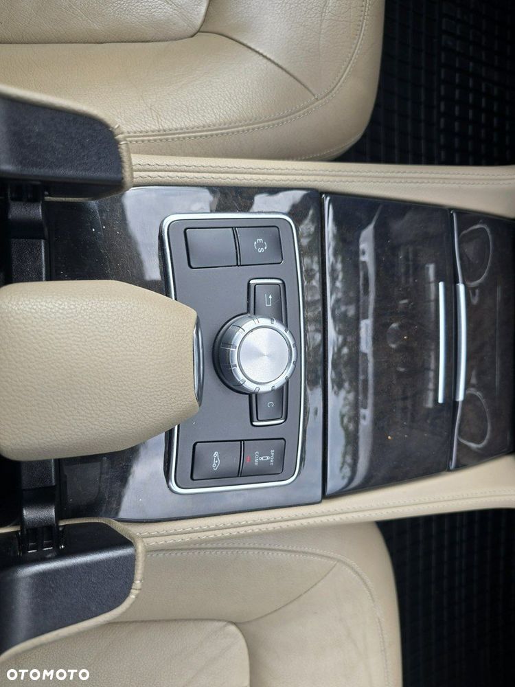 Mercedes-Benz CLS - 19