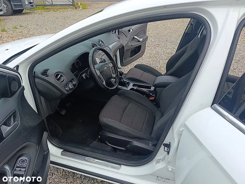 Ford Mondeo 1.6 Titanium - 10