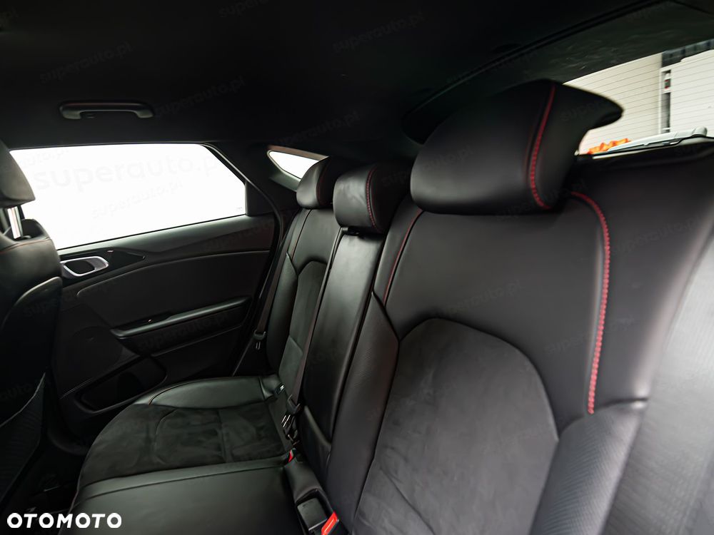 Kia ProCeed 1.6 T-GDI GT DCT - 22