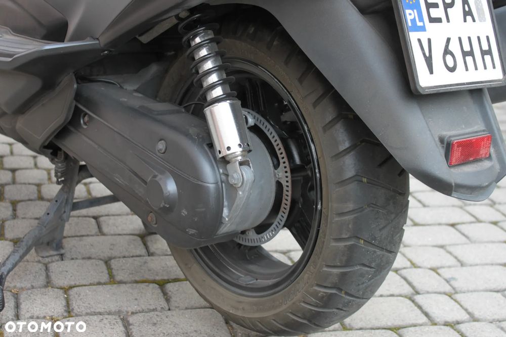 Suzuki Burgman - 19