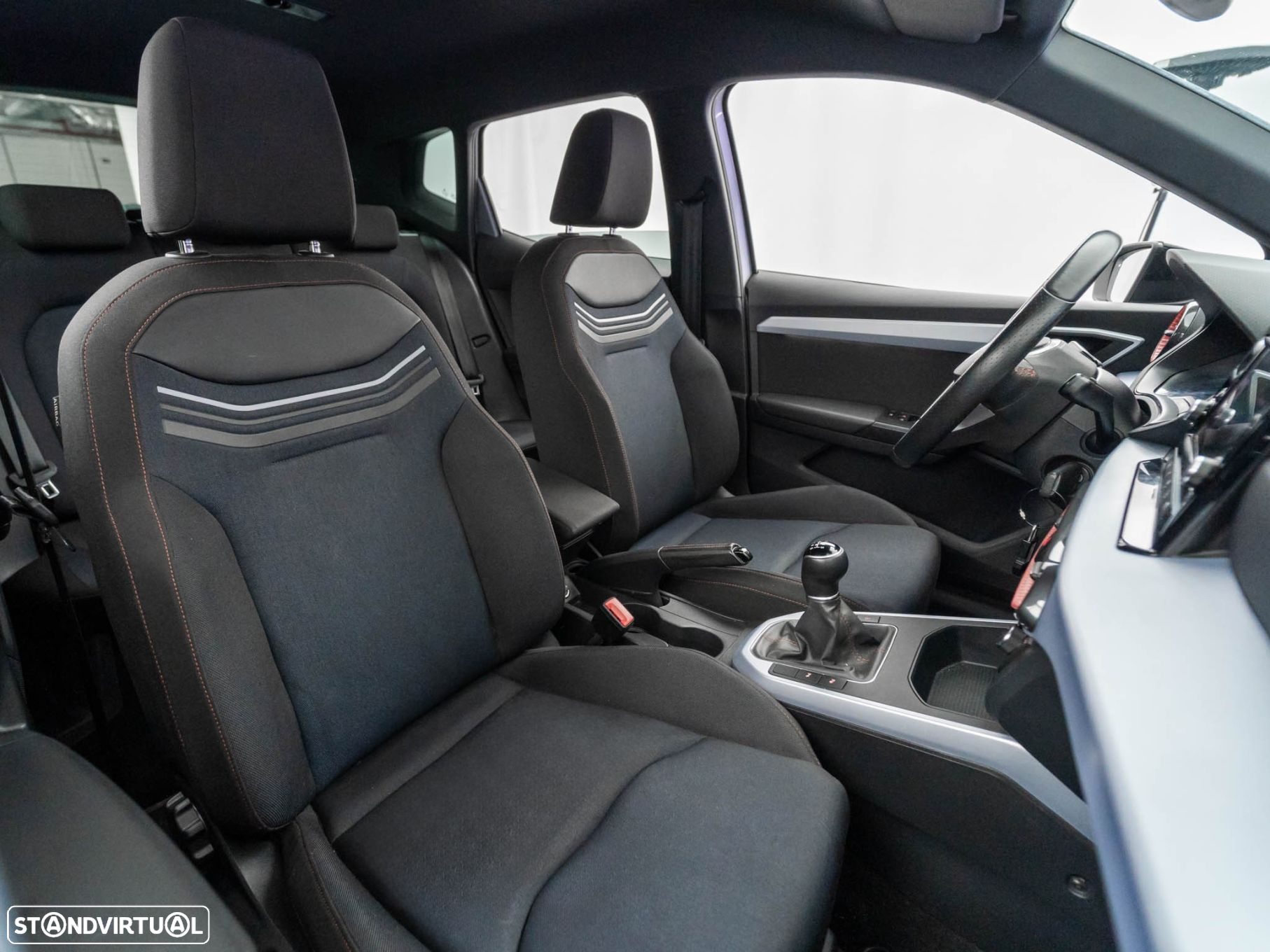 SEAT Arona 1.0 TSI FR - 41