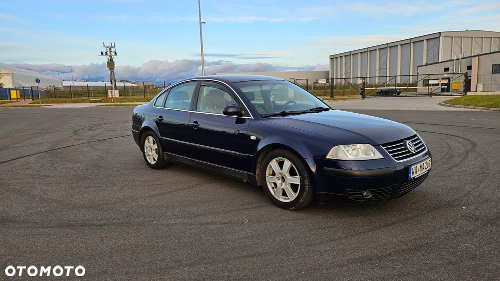 Volkswagen Passat 1.8T Basis - 11