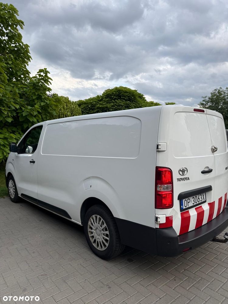 Toyota proace - 4