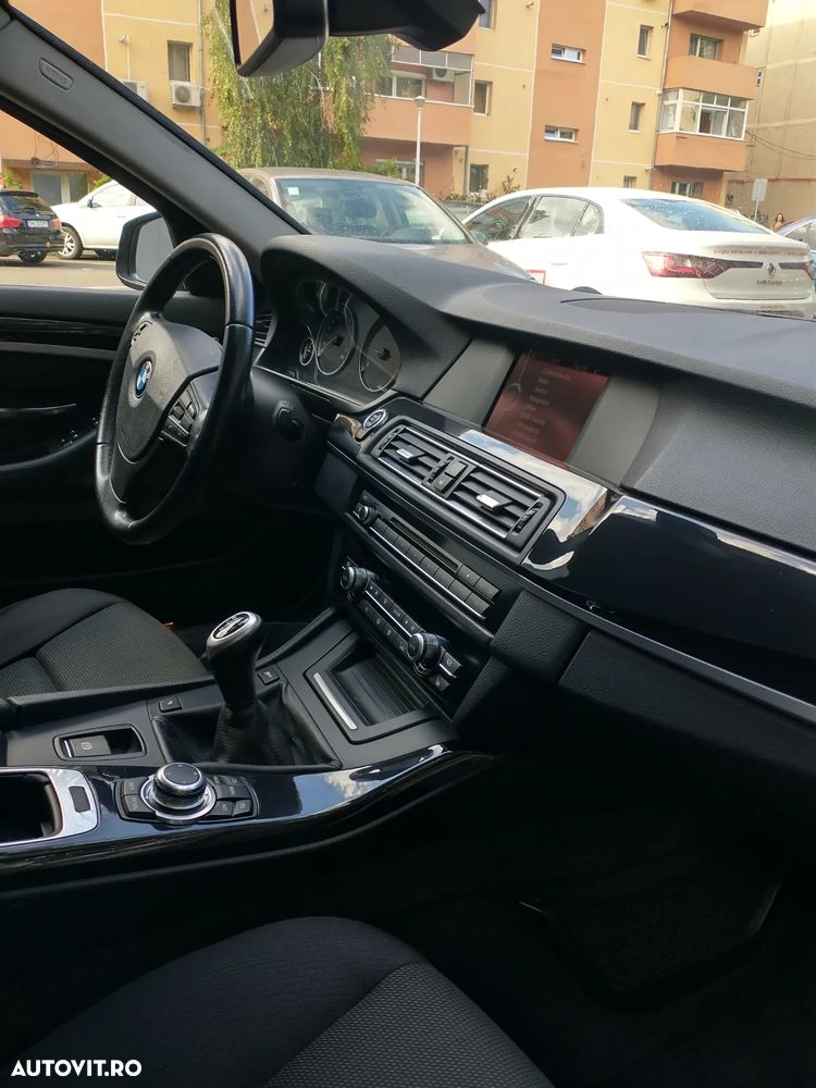 BMW Seria 5 520d - 36