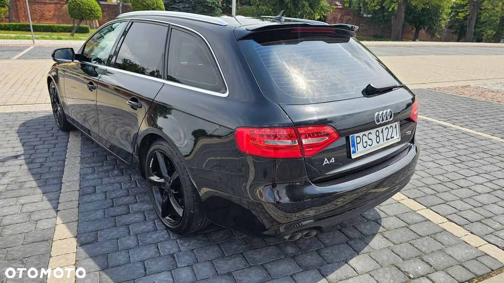 Audi A4 Avant - 10