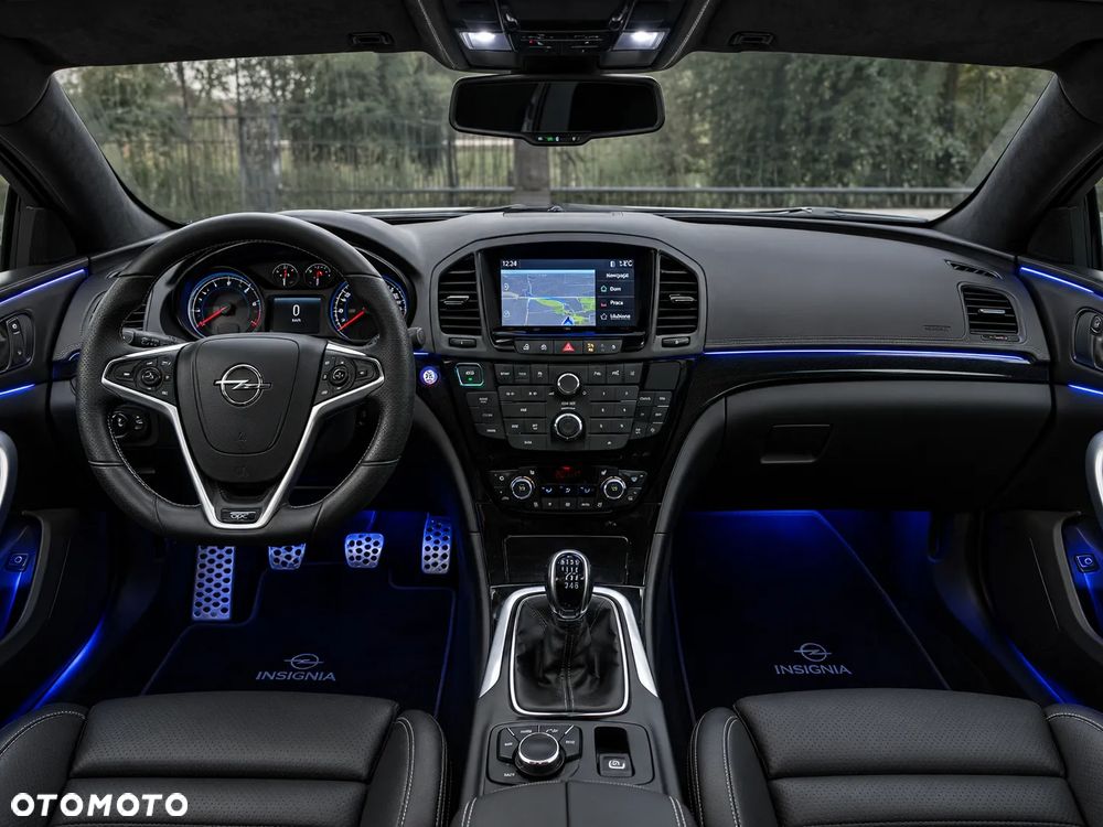 Opel Insignia - 13