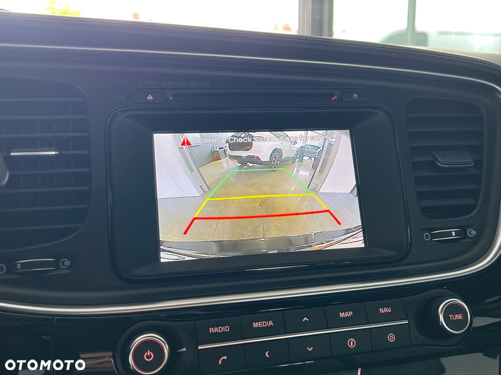 Kia Optima 2.0 L - 32