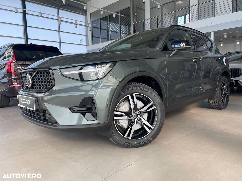 Volvo XC 40 B3 AT FWD MHEV Plus Dark - 1