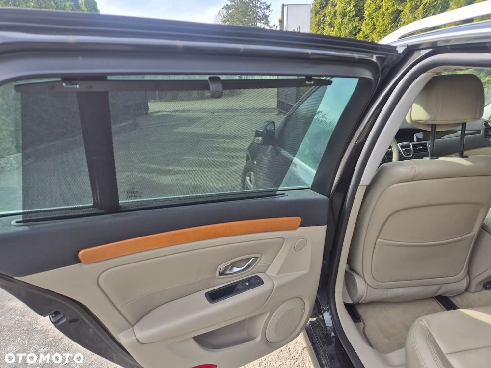 Renault Laguna 2.0 DCi FAP Initiale - 11