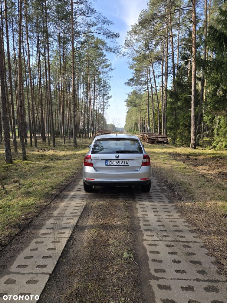 Skoda RAPID Spb 1.2 TSI Ambition Max - 9