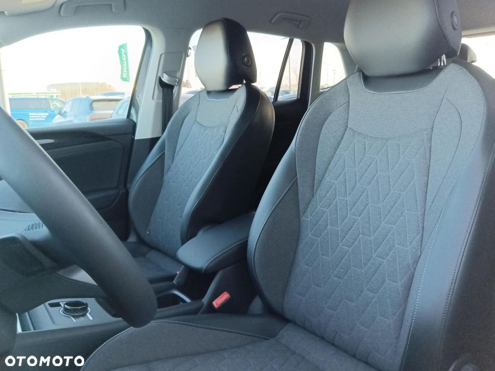 Volkswagen Tiguan - 11