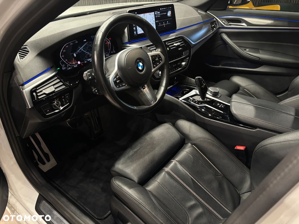 BMW Seria 5 520d mHEV - 5