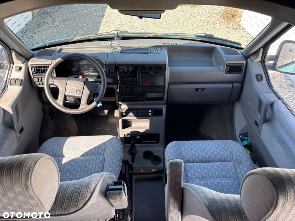 Volkswagen California - 12