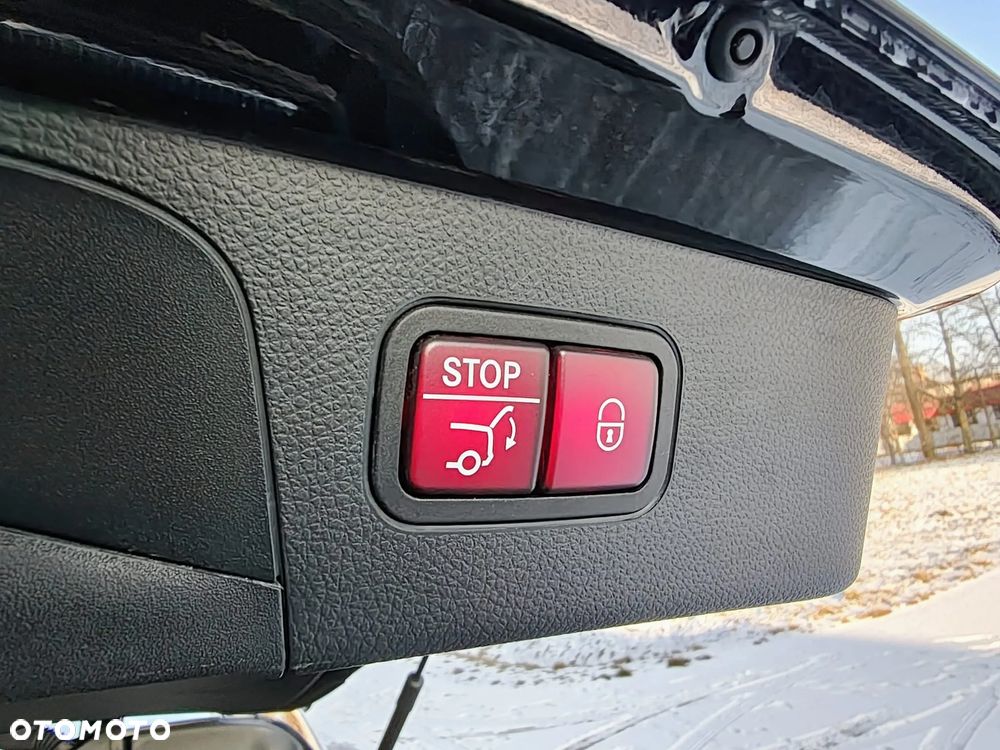 Mercedes-Benz GLC - 33