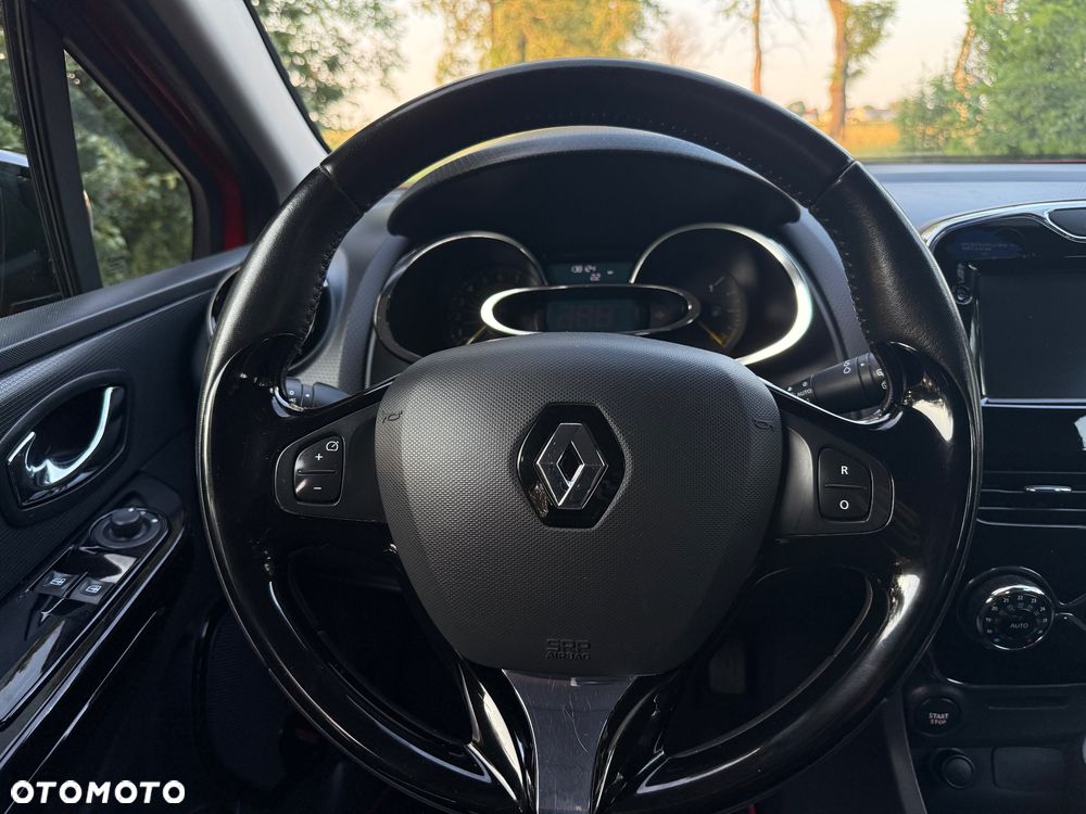 Renault Clio - 23