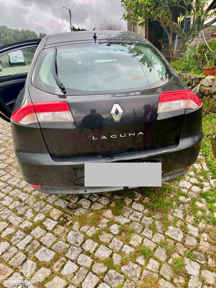 Renault Laguna - 1