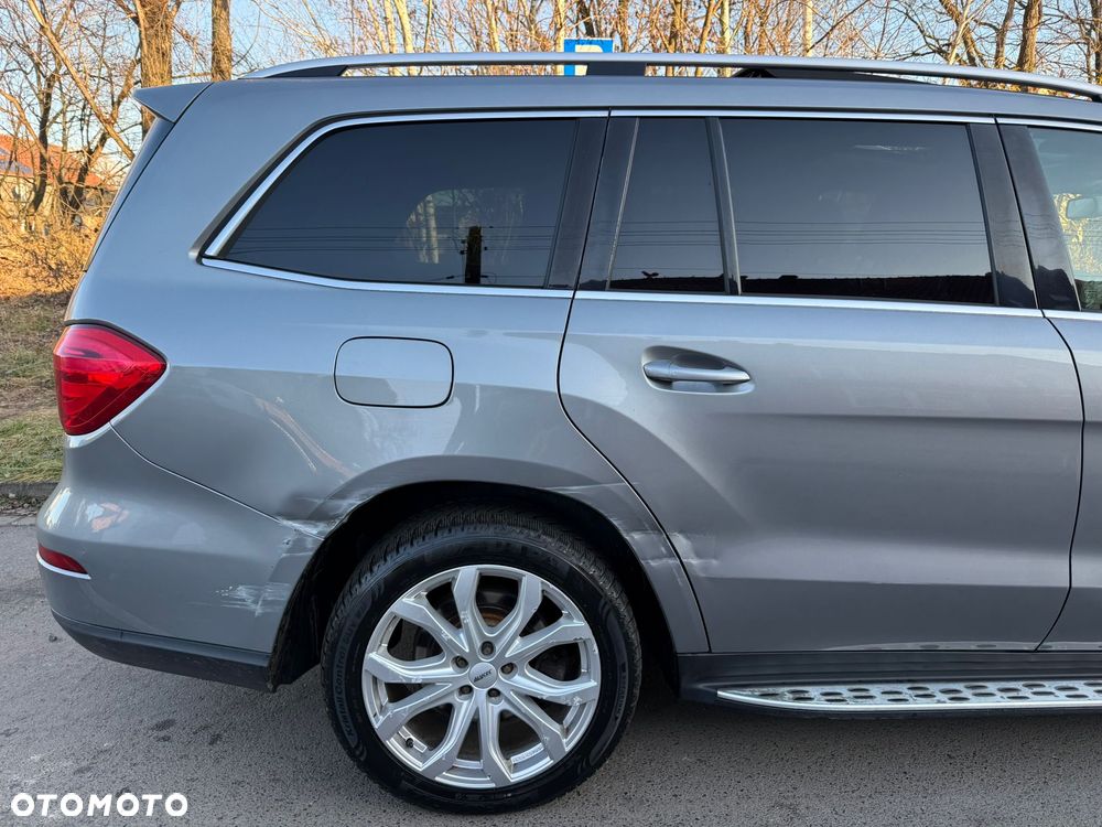 Mercedes-Benz GL - 12