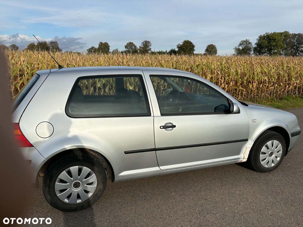 Volkswagen Golf 2002 photo 4