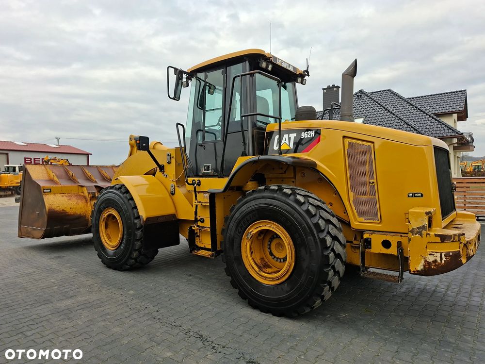 Caterpillar CAT 962H Rok 2008 - 9
