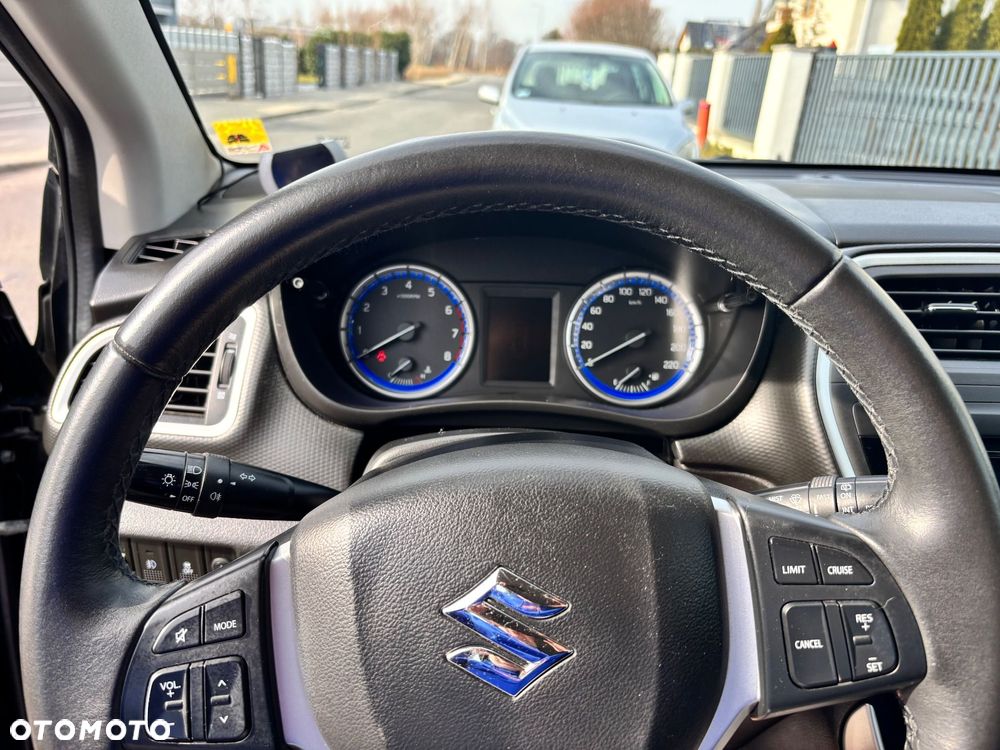 Suzuki SX4 1.6 Comfort Plus - 6