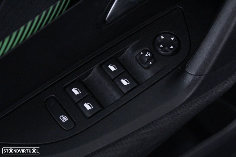 Peugeot 2008 1.2 PureTech Active - 21