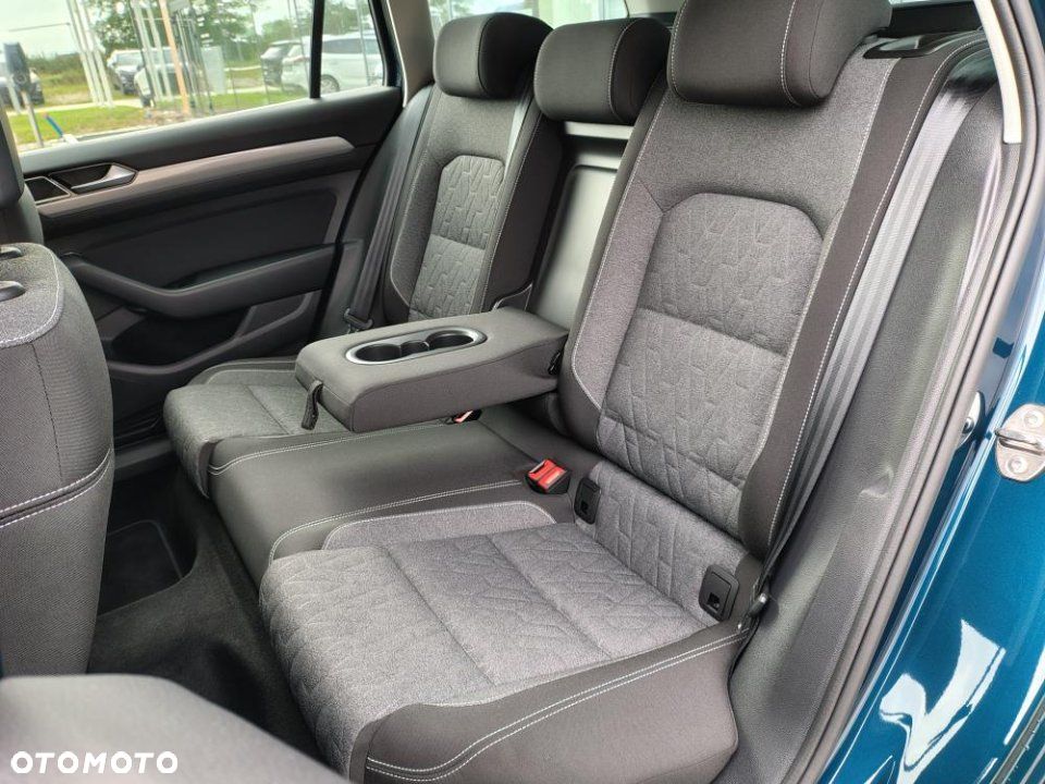 Volkswagen Passat - 13