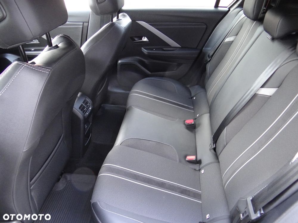 Opel Astra 1.2 T GS S&S - 13