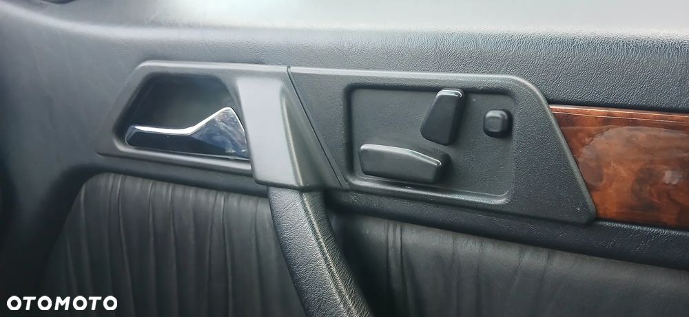 Mercedes-Benz W124 (1984-1993) - 17