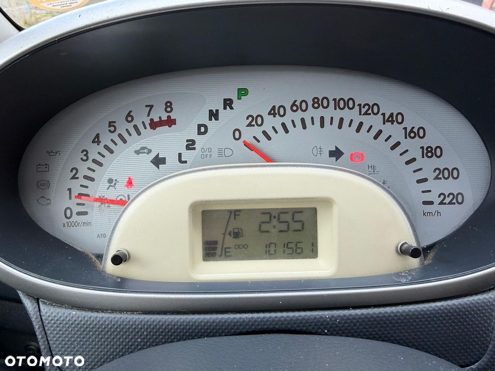 Daihatsu Sirion - 21