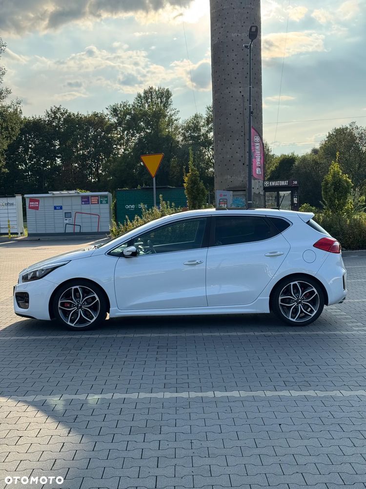 Kia Ceed 1.6 T-GDI GT - 7