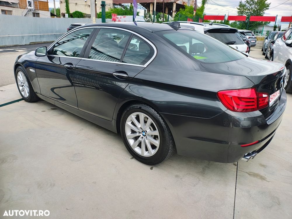 BMW Seria 5 520d Aut. Luxury Line - 14