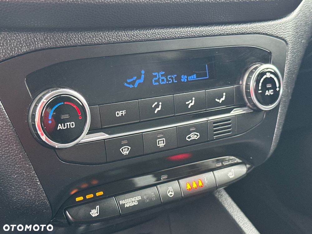 Hyundai i20 1.4 Wersja Jubileuszowa - 36