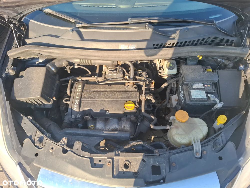 Opel Corsa 1.2 16V Enjoy - 12