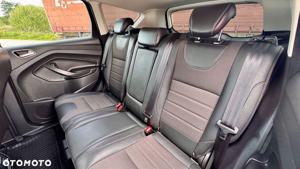 Ford Kuga 1.6 EcoBoost 2x4 Titanium - 7