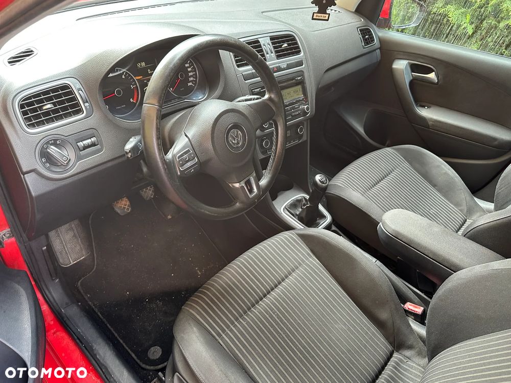 Volkswagen Polo 2010 photo 3