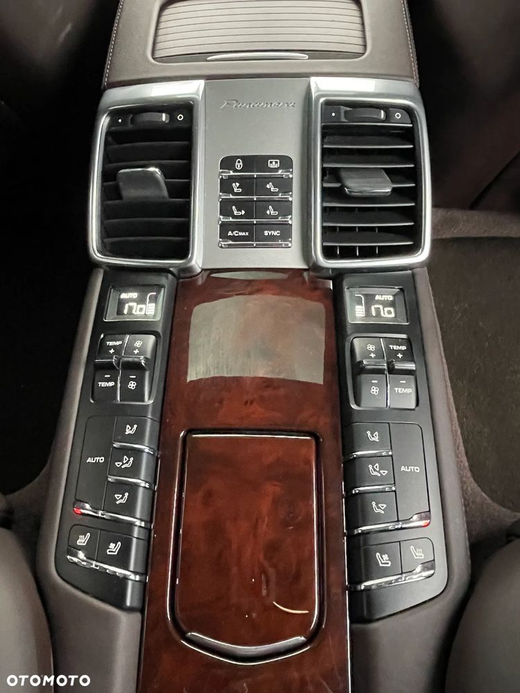 Porsche Panamera Turbo Executive PDK - 23