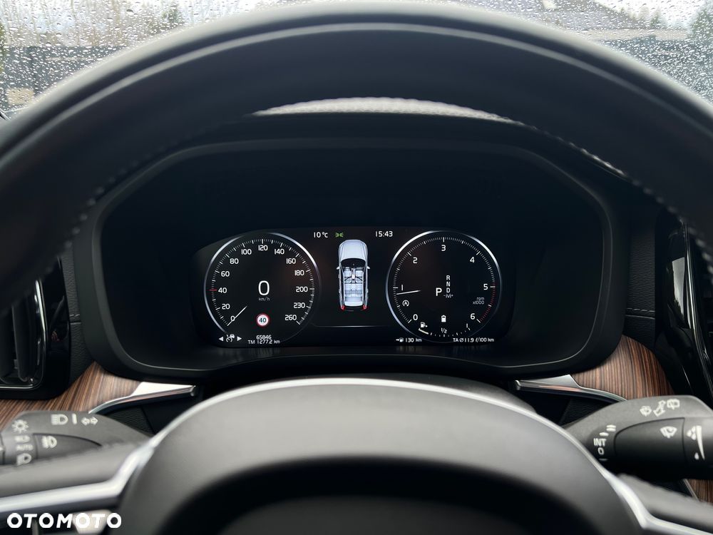 Volvo XC 60 B5 D AWD Inscription - 32