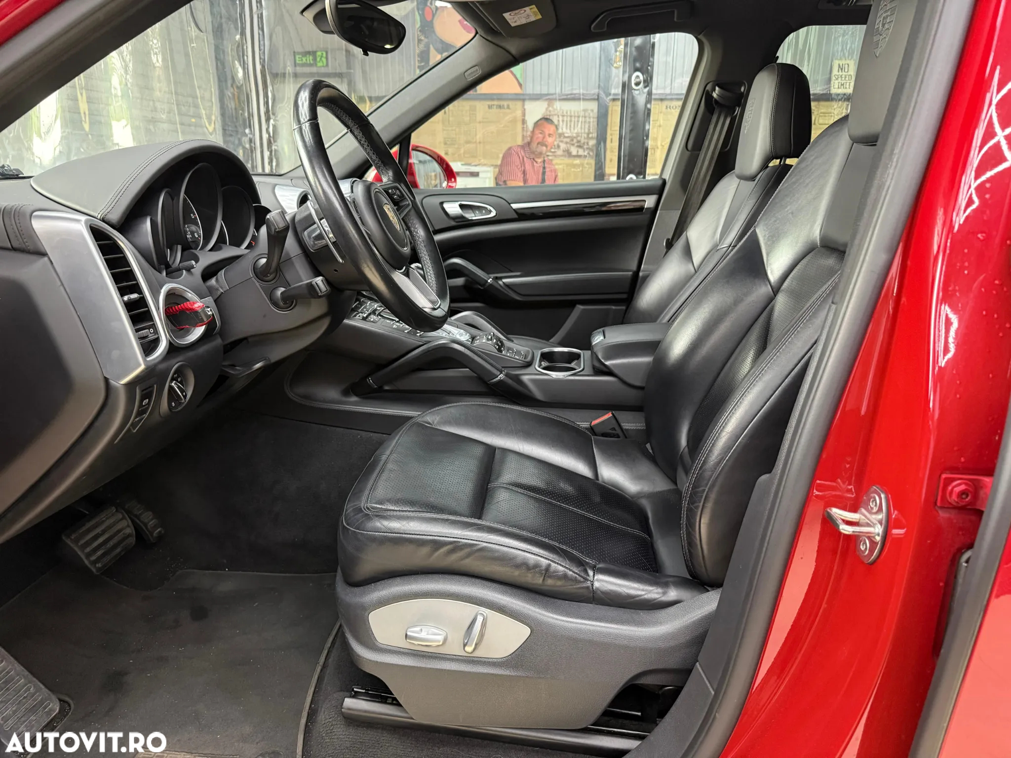 Porsche Cayenne 3.0 L - 22
