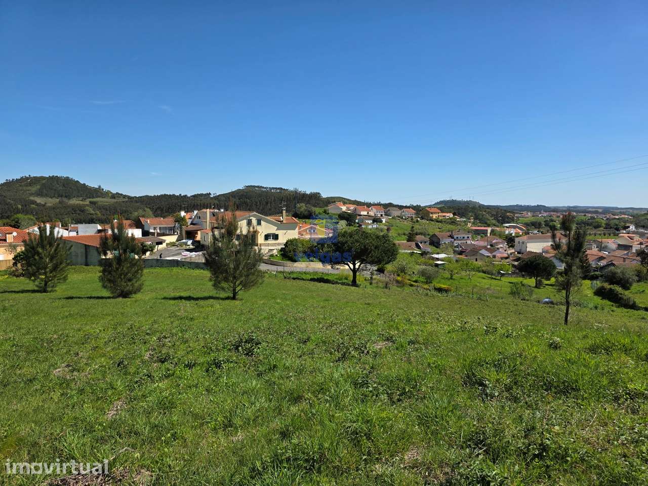Terreno com 6.703m2, com viabilidade para construir 1 ou 2 casas até 6 - Grande imagem: 5/7