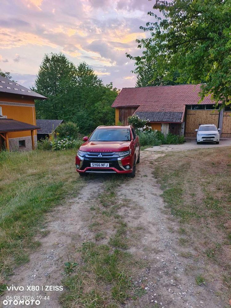 Mitsubishi Outlander - 8