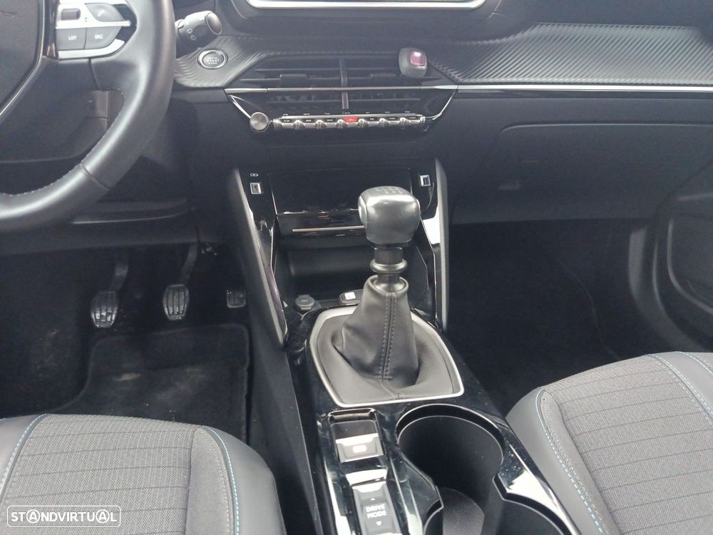 Peugeot 2008 1.2 PureTech Allure - 11
