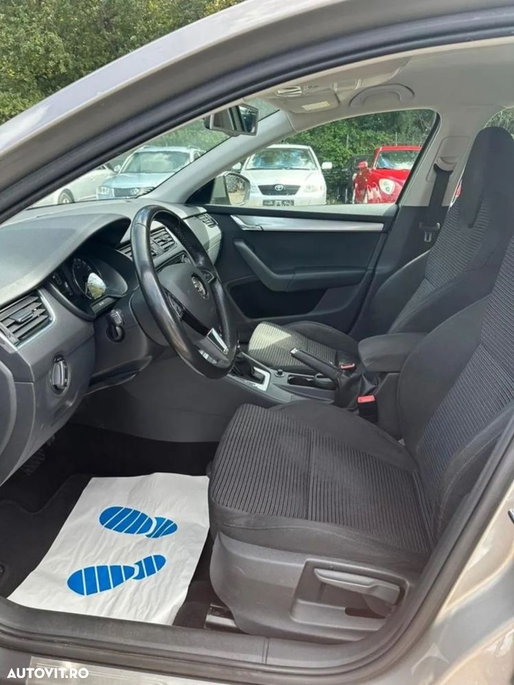 Skoda Octavia 2.0 TDI Green tec DSG Edition - 4