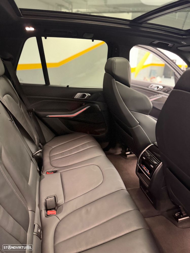 BMW X5 45 e xDrive Pack M 50 anos - 33
