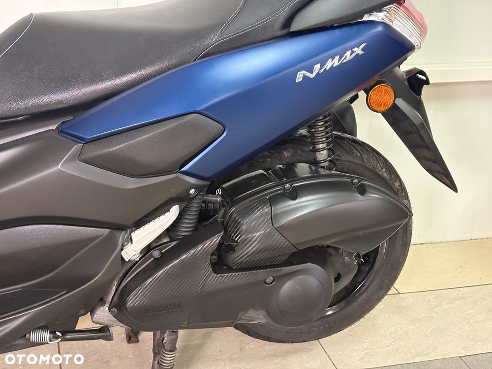 Yamaha NMAX - 11