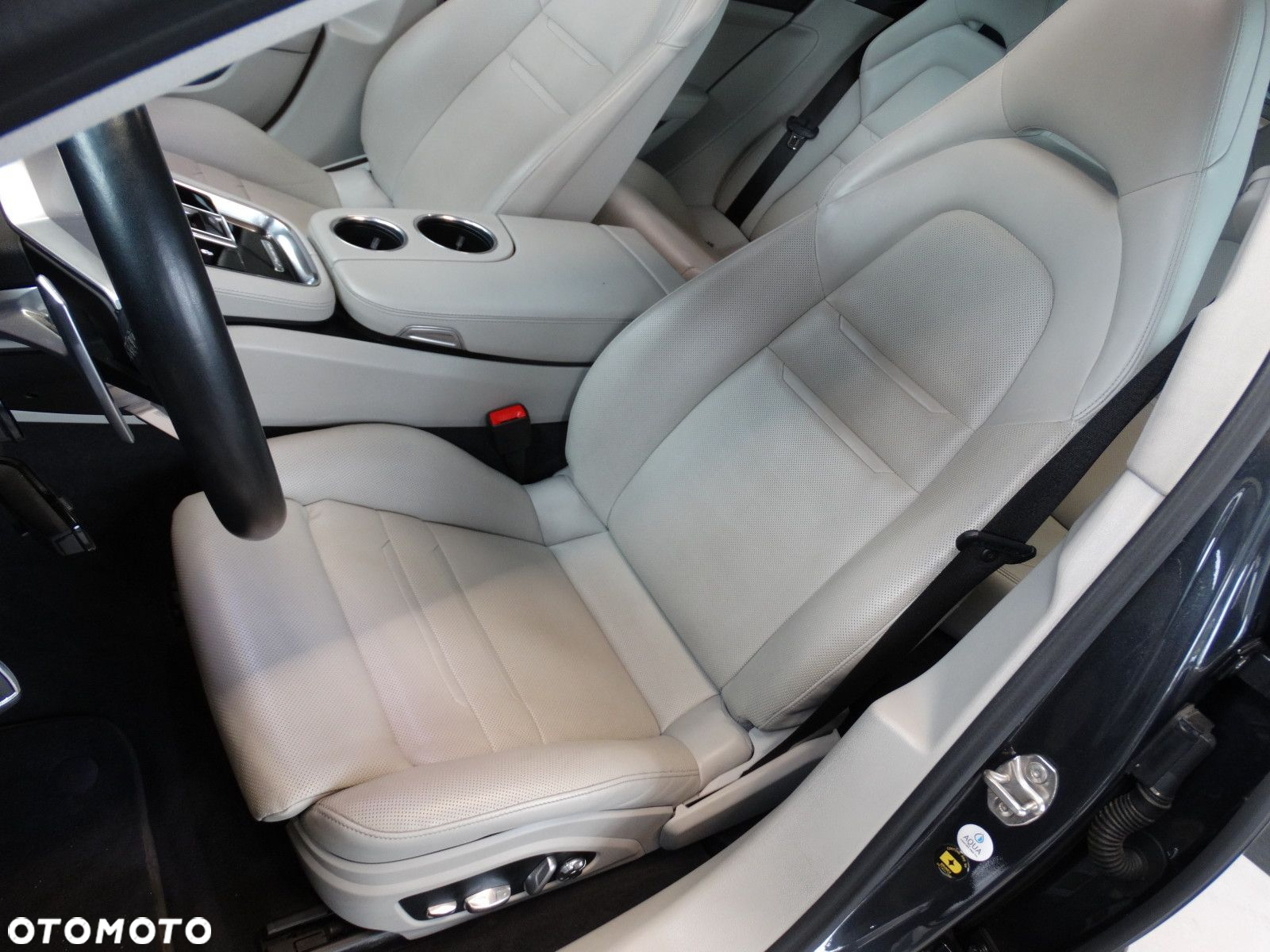 Porsche Panamera - 27