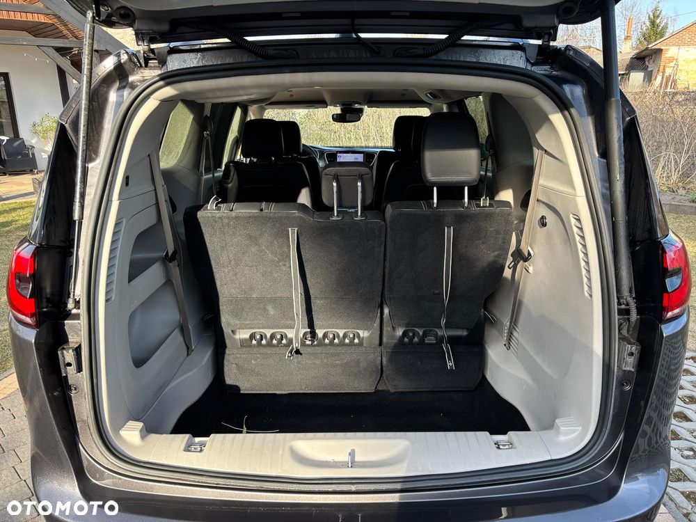 Chrysler Pacifica - 14
